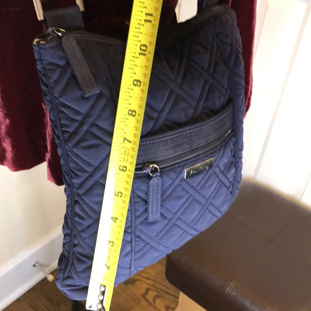 VERA BRADLEY Navy Blue Quilted Convertible Crossbody Shoulderbag - Picture 10 of 15